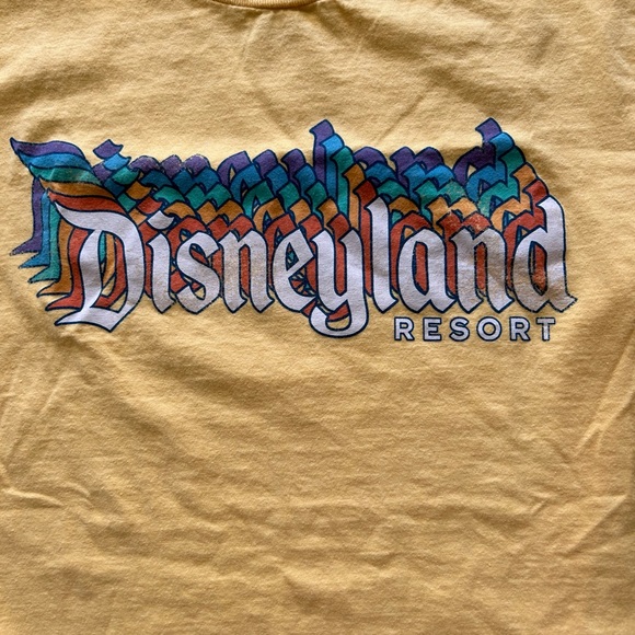 DISNEY DISNEYLAND RESORT TEE T-SHIRT Sz S Yellow 3D RAINBOW LOGO - Picture 2 of 7